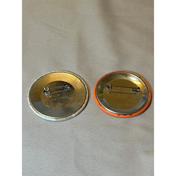 Vintage Cheeky Sayings Buttons / Pins - Picture 2 of 3